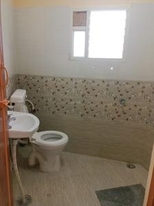Bathroom Image of 1000 Sq.ft 2 BHK Builder Floor for rent in New Baiyyappanahalli Bengaluru for Rs. 30000