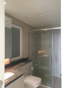 Common Bathroom Image of 3041 Sq.ft 4 BHK Apartment / Flat for sale in DLF One Midtown, Karampura New Delhi for Rs. 120000000