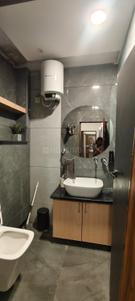 Bathroom Image of 2400 Sq.ft 3 BHK Independent House for rent in Man Developments Royal Bungalows, Rajendra Nagar Indore for Rs. 40000