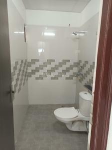 Bathroom Image of 1080 Sq.ft 3 BHK Apartment / Flat for rent in Krishna Dwarkesh Grand Villa, Kundol Agra for Rs. 14000