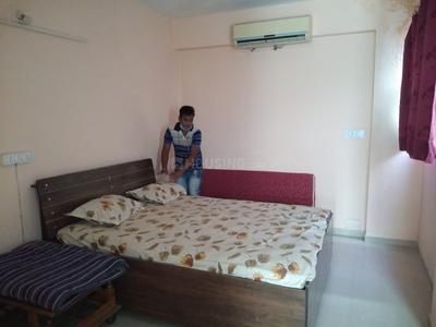 Bedroom Image of Om Sai PG, Shyamal-101 in Jodhpur, Ahmedabad
