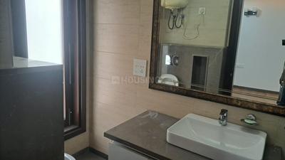 Bathroom Image of 2500 Sq.ft 4 BHK Builder Floor for rent in New Friends Colony New Delhi for Rs. 228000