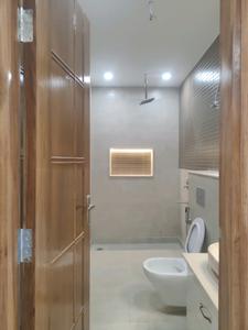 Common Bathroom Image of 2700 Sq.ft 4 BHK Builder Floor for sale in Sector 37 Faridabad for Rs. 31500000