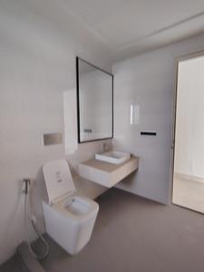 Bathroom Image of 4261 Sq.ft 6 BHK Apartment / Flat for sale in Ambuja Utalika Luxury, Mukundapur Kolkata for Rs. 72000000