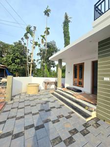 Image of 800 Sq.ft 2 BHK Independent House for sale in Alangad, Kochi for Rs. 3500000