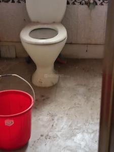 Bathroom Image of 950 Sq.ft 2 BHK Apartment / Flat for rent in Dum Dum Kolkata for Rs. 17000