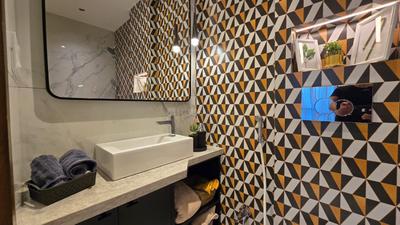 Bathroom Image of 412 Sq.ft 1 BHK Apartment / Flat for sale in Hubtown Celeste, Worli Mumbai for Rs. 19900000