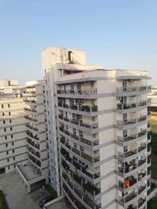 Building Image of 1600 Sq.ft 3 BHK Apartment / Flat for sale in Pareena Express Heights, Sector 99 Gurgaon for Rs. 19900000