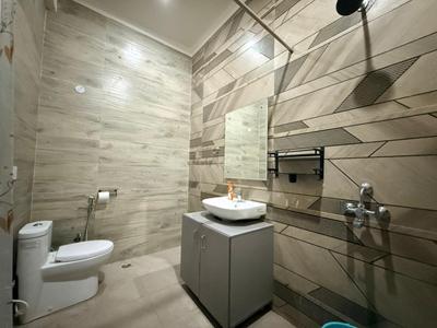 Bathroom Image of 3600 Sq.ft 4 BHK Villa for rent in Malsi Dehradun for Rs. 150000