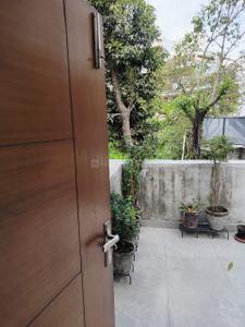 Balcony Image of 1400 Sq.ft 2 BHK Apartment / Flat for sale in Alaknanda New Delhi for Rs. 28000000