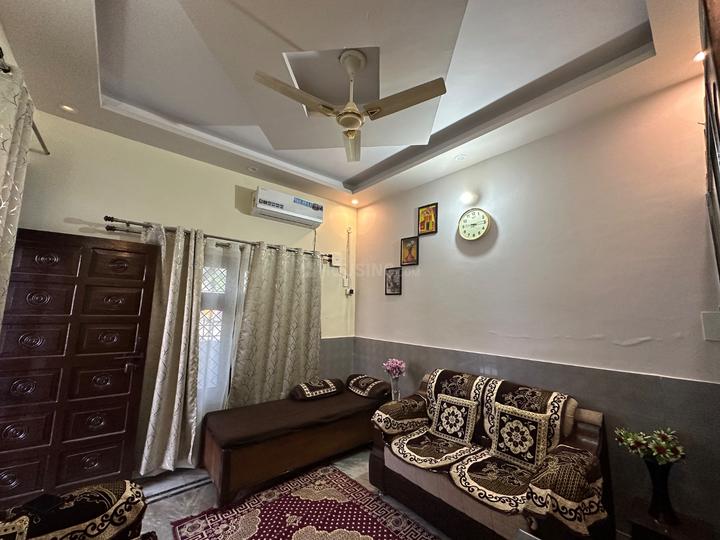 Geeta Nagar Main Image 1