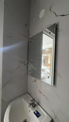 Bathroom Image of 600 Sq.ft 1 RK Builder Floor for rent in DLF Phase 3 Gurgaon for Rs. 20500
