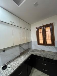 Kitchen Image of 1000 Sq.ft 3 BHK Builder Floor for rent in Shalimar Bagh New Delhi for Rs. 40000