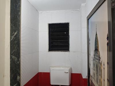 Bathroom Image of 550 Sq.ft 1 BHK Apartment / Flat for rent in Vashi Navi Mumbai for Rs. 32500
