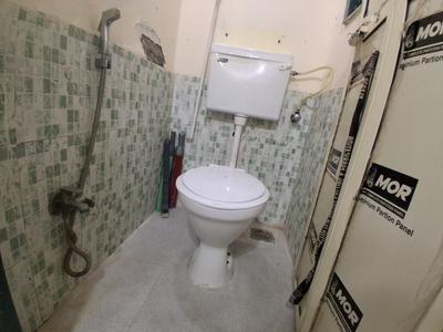 Bathroom Image of 450 Sq.ft 1 BHK Apartment / Flat for rent in Ghansoli Navi Mumbai for Rs. 22000