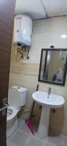 Bathroom Image of 450 Sq.ft 1 BHK Apartment / Flat for rent in Supertech Ecociti, Sector 137 Noida for Rs. 19500