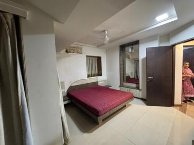 Bedroom Image of 900 Sq.ft 2 BHK Apartment / Flat for sale in Belscot Chs Ltd, Andheri West Mumbai for Rs. 28000000