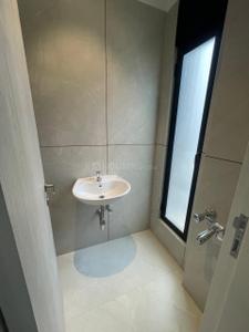 Bathroom Image of 1055 Sq.ft 3 BHK Apartment / Flat for sale in Khar West Mumbai for Rs. 65000000