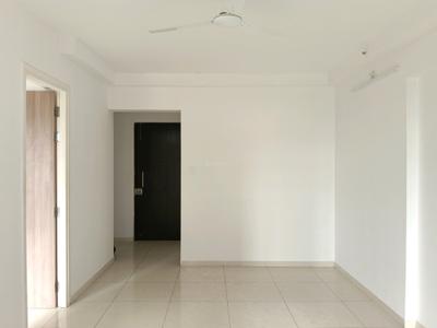 Living Room Image of 1000 Sq.ft 3 BHK Apartment / Flat for rent in Godrej Emerald, Kasarvadavali Thane for Rs. 35000