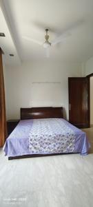 Bedroom Image of 2000 Sq.ft 3 BHK Builder Floor for rent in Defence Colony New Delhi for Rs. 100000