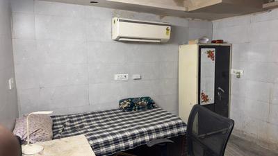 1 RK Independent Builder Floor