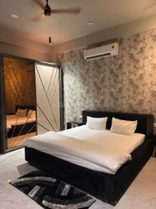 Bedroom Image of 3500 Sq.ft 3 BHK Independent House for rent in Sahil Elite, Scheme No 140 Indore for Rs. 95000