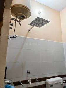 Bathroom Image of 550 Sq.ft 2 BHK Independent House for rent in Neel Matha Lucknow for Rs. 13500