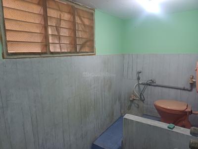 Bathroom Image of 1000 Sq.ft 2 BHK Independent House for rent in Nedunchalai Nagar Salem for Rs. 15000
