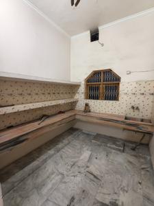 Kitchen Image of 1800 Sq.ft 3 BHK Builder Floor for rent in Indira Nagar Lucknow for Rs. 25000