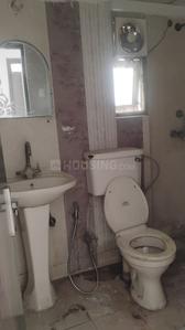 Image of 1699 Sq.ft 3 BHK Apartment / Flat for rent in Panchsheel Wellington, Crossings Republik, Ghaziabad for Rs. 22000