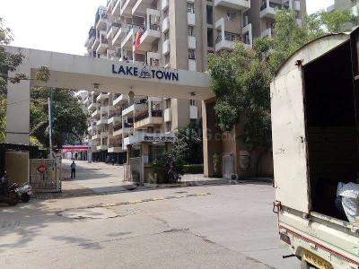Image of 1358 Sq.ft 3 BHK Apartment / Flat for rent in Jairaj Lake Town, Katraj, Pune for Rs. 45000