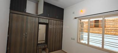 Bedroom Image of 1000 Sq.ft 2 BHK Builder Floor for rent in Cox Town Bengaluru for Rs. 20100