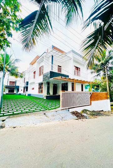 Kakkanad Main Image 1