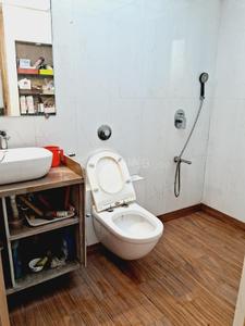 Bathroom Image of 1300 Sq.ft 3 BHK Apartment / Flat for sale in Bianca Apartments, Andheri West Mumbai for Rs. 59000000