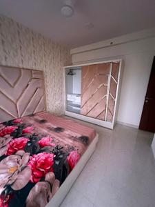 Bedroom Image of 680 Sq.ft 2 BHK Apartment / Flat for rent in Kanakia Hollywood, Andheri West Mumbai for Rs. 135000