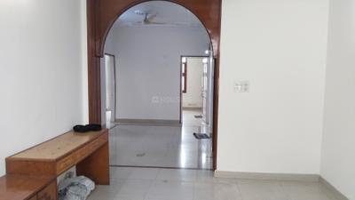 Living Room Image of 1400 Sq.ft 3 BHK Apartment / Flat for rent in Kirpal Apartments, Patparganj New Delhi for Rs. 32000