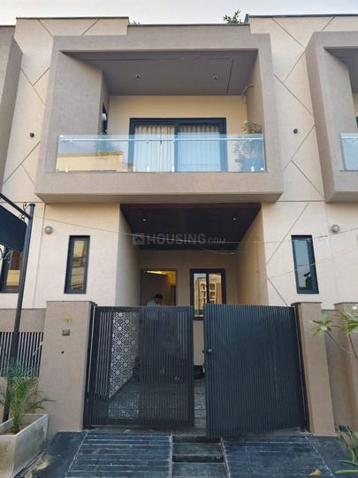 Amrapali Circle, Vaishali Nagar Extension Main Image 1