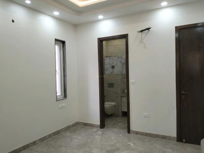 Bedroom Image of 1500 Sq.ft 3 BHK Builder Floor for sale in Mukherjee Nagar New Delhi for Rs. 25000000