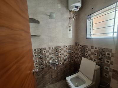 Bathroom Image of 750 Sq.ft 2 BHK Builder Floor for rent in Bommanahalli Bengaluru for Rs. 25000