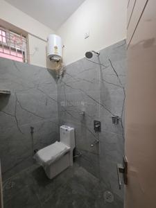 Bathroom Image of 1350 Sq.ft 3 BHK Builder Floor for rent in Singasandra Bengaluru for Rs. 42000
