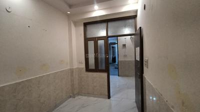 Bedroom Image of 680 Sq.ft 2 BHK Builder Floor for rent in Mayur Vihar Phase 1 New Delhi for Rs. 16500