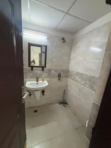 Bathroom Image of 950 Sq.ft 2.5 BHK Apartment / Flat for sale in Amrapali Princely Estate, Sector 76 Noida for Rs. 10000000