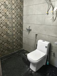 Common Bathroom Image of 5320 Sq.ft 5 BHK Apartment / Flat for sale in Mapsko Royale Ville, Sector 82 Gurgaon for Rs. 52500000