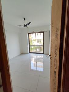 3 BHK Semi Furnished Flat