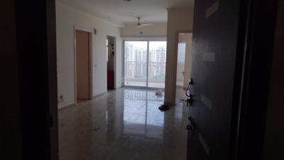 Living Room Image of 1350 Sq.ft 3 BHK Apartment / Flat for rent in Gaur City 7th Avenue, Noida Extension Greater Noida for Rs. 28000