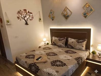 Bedroom Image of 435 Sq.ft 1 RK Apartment / Flat for rent in Paramount Golfforeste Oak &amp; Pine, Surajpur Greater Noida for Rs. 15000