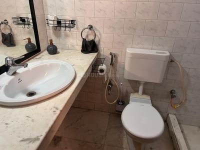 Bathroom Image of 1000 Sq.ft 2 BHK Apartment / Flat for rent in Wallington Mews, Koregaon Park Pune for Rs. 85000