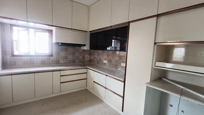 Kitchen Image of 4500 Sq.ft 4 BHK Independent House for sale in Edayarpalayam Coimbatore for Rs. 35000000