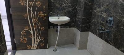 Bathroom Image of 1800 Sq.ft 2 BHK Builder Floor for rent in Gomti Nagar Lucknow for Rs. 19000