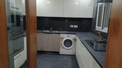 Kitchen Image of 2000 Sq.ft 3 BHK Builder Floor for rent in Greater Kailash II New Delhi for Rs. 125000
